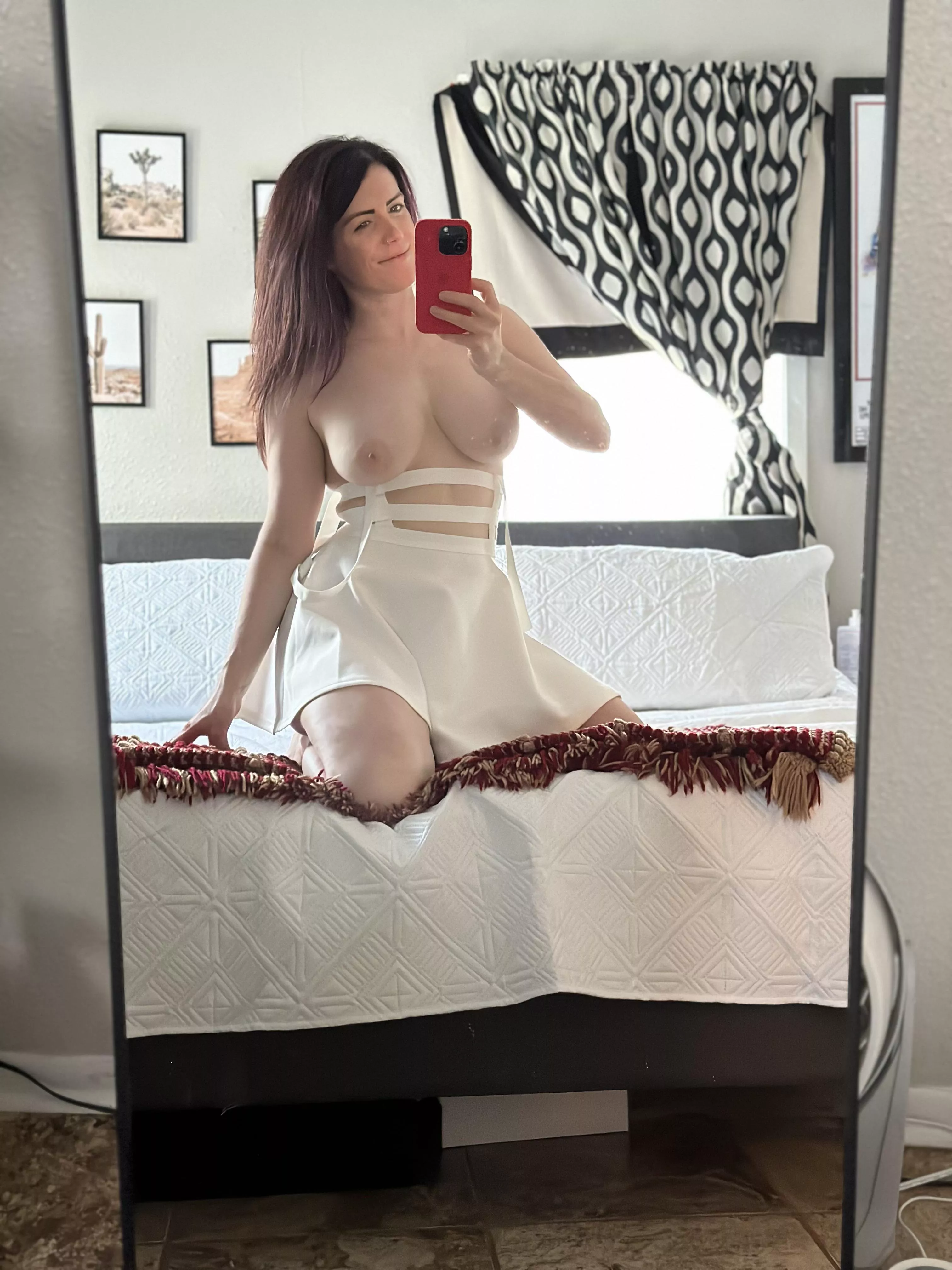 I'm craving that positive pregnancy test like it's the last slice of pizza.