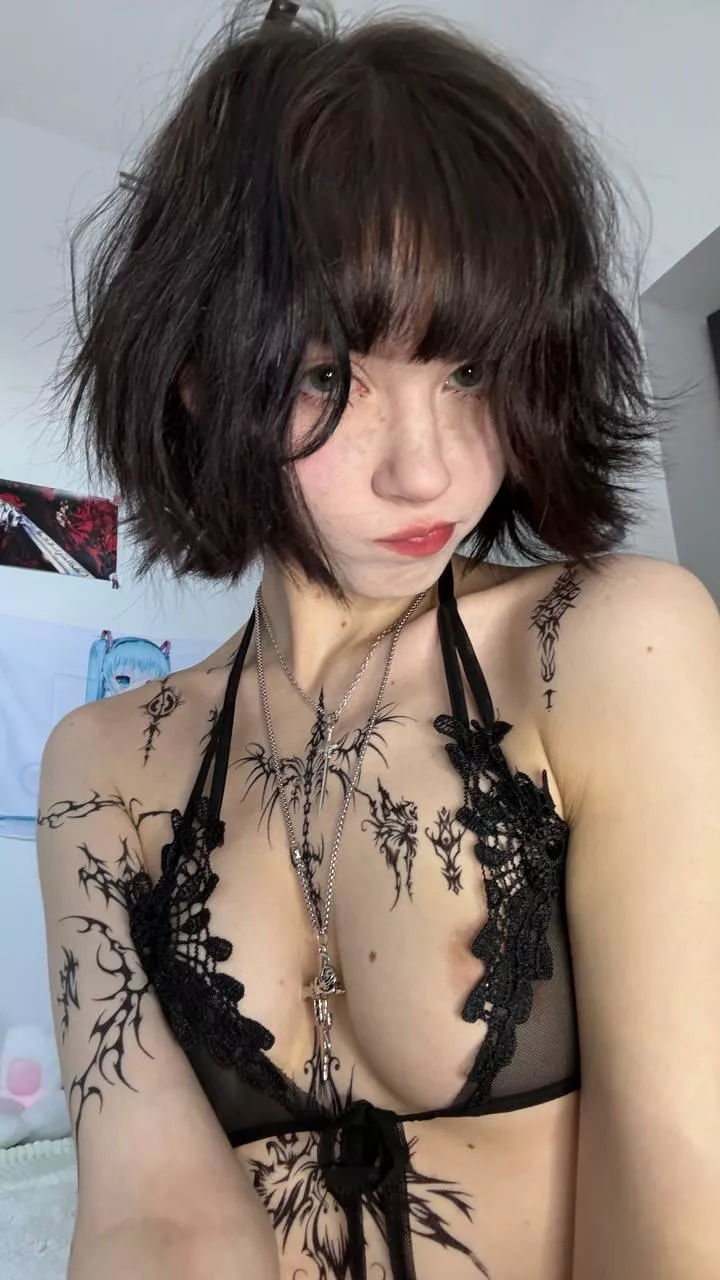 Look into my eyes when you cum