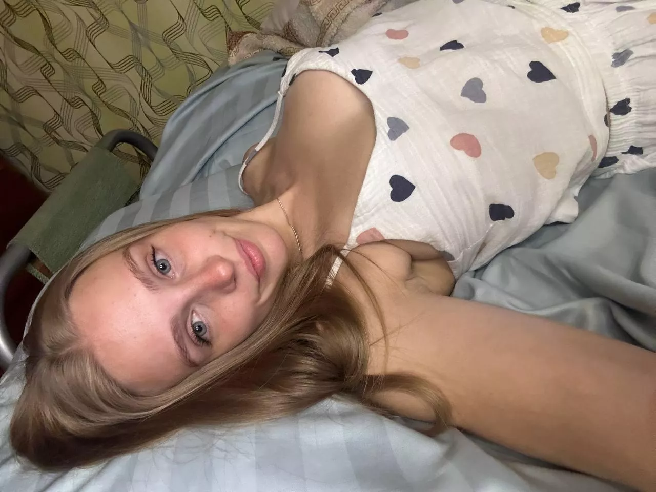 My arms has become a bit sweaty can you lick and clean em?