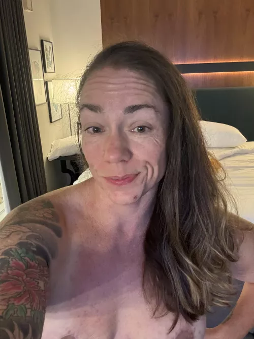 Naughty mommy likes to play 