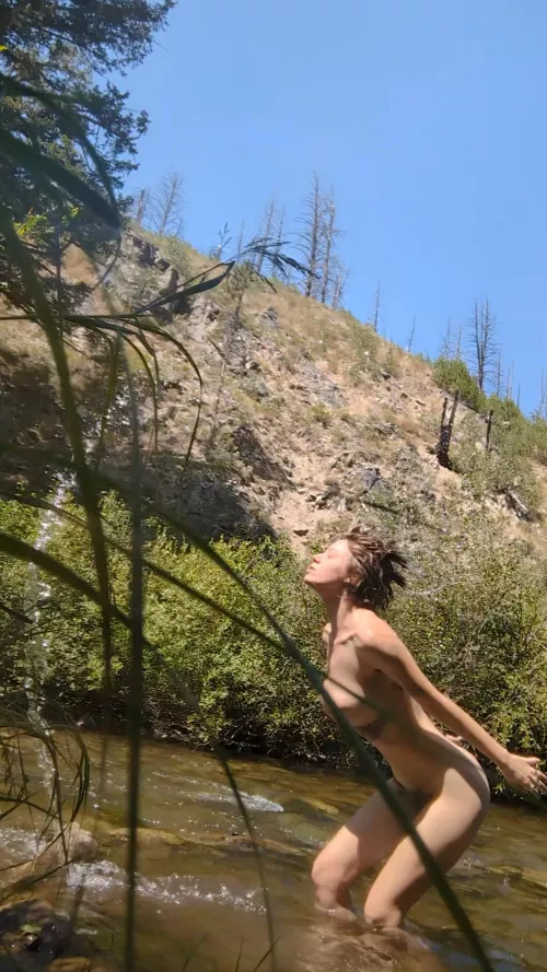 There August goes again, slipping away like a bottle of wine 