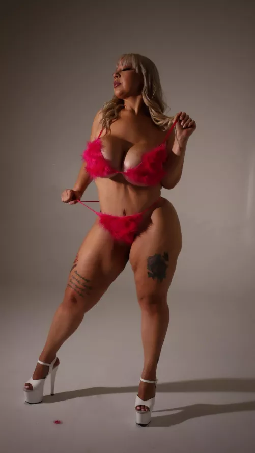 Your favorite Latina bimbo Barbie 