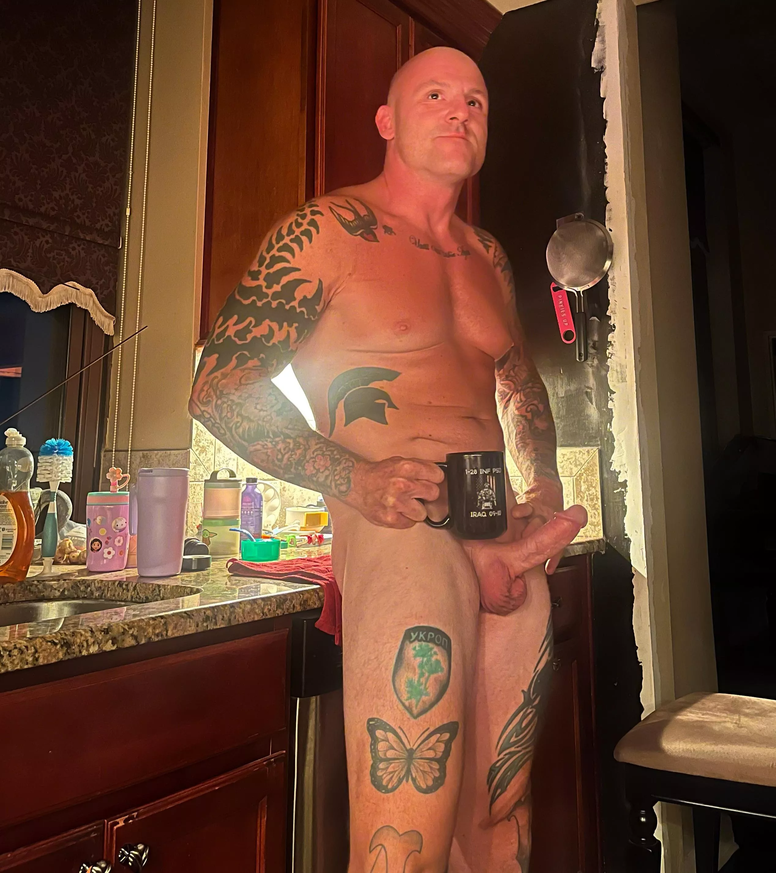 I keep odd hours (40)