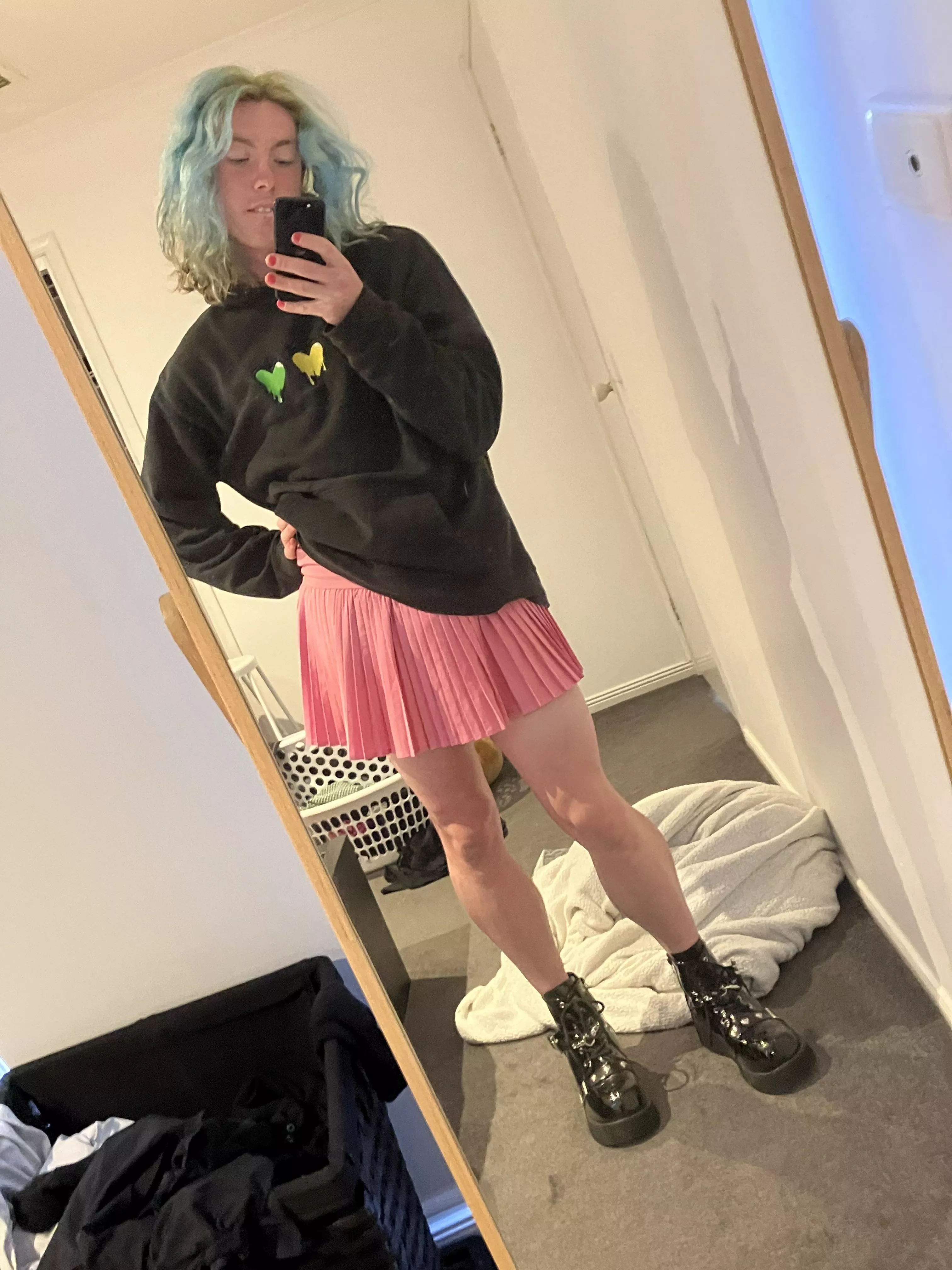 I’m really liking mini skirts atm! 