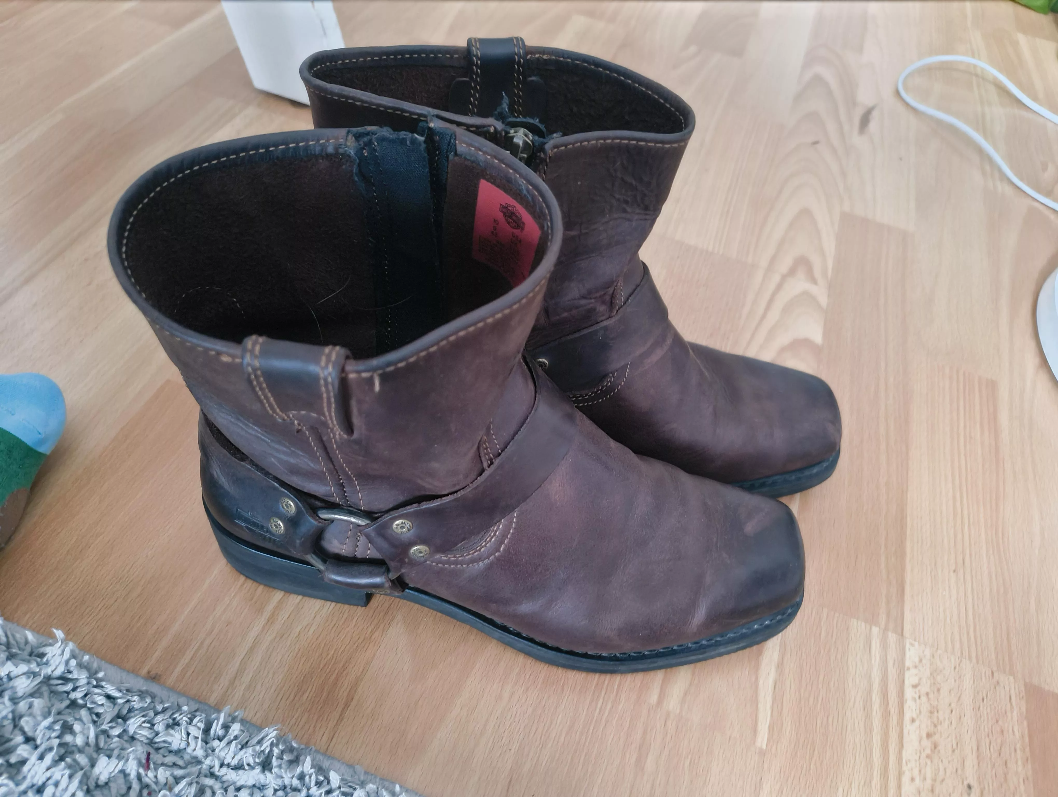 Just thrifted these sweet sexy dope boots