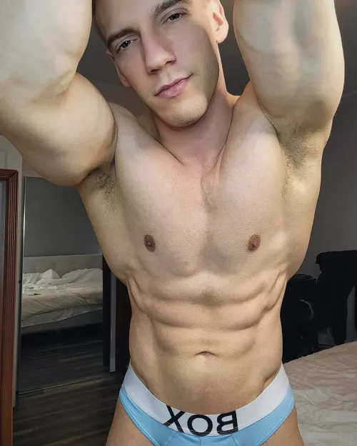 Sniff or Lick 😏..?