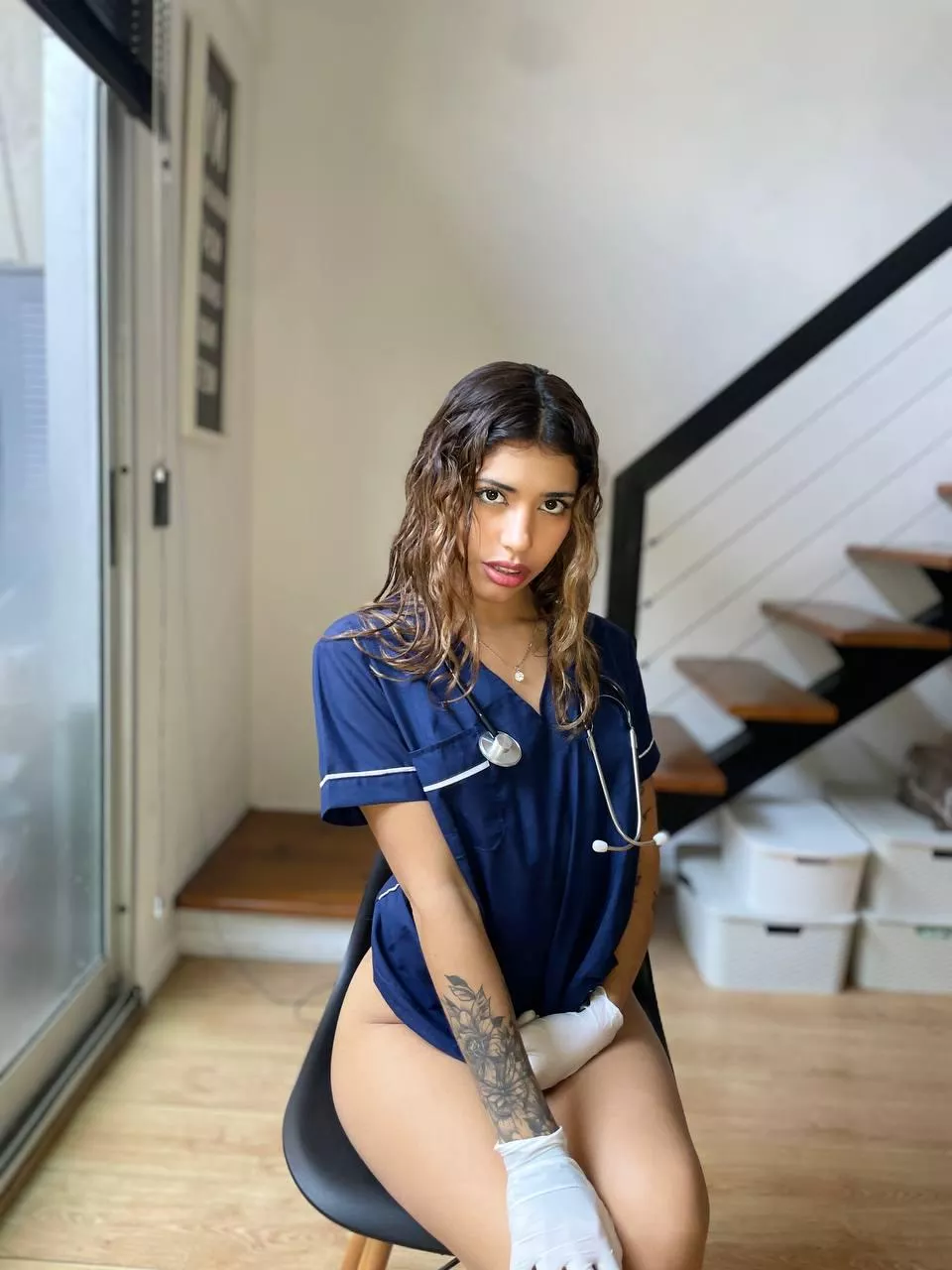This is what my scrubs hide😋
