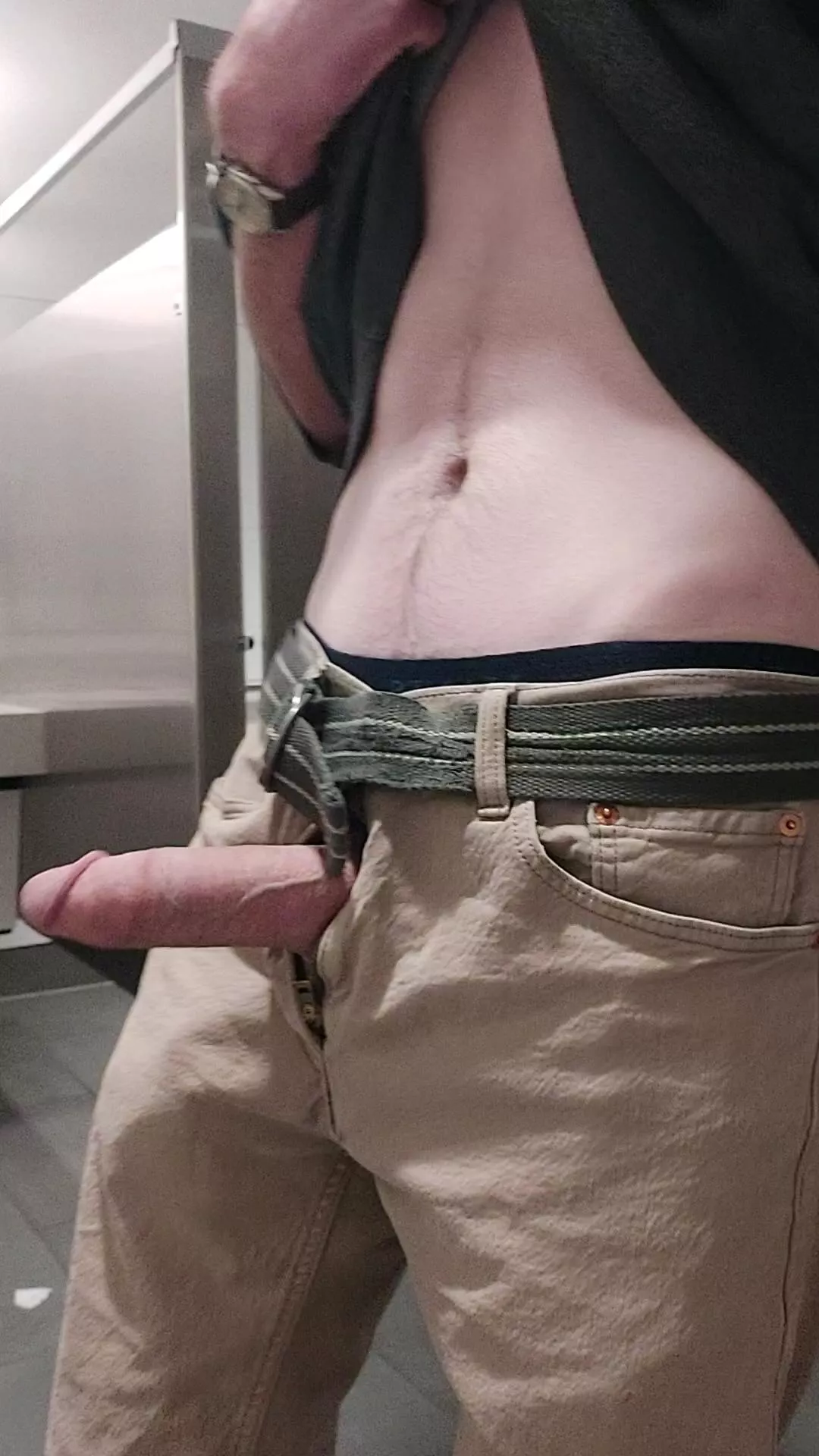 Throwback ro flashing in the dorm bathroom