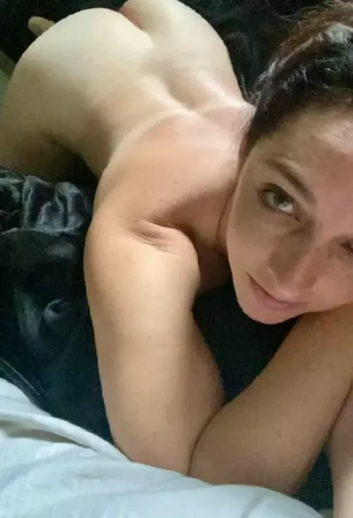 Wanna get naked with a mom like me?
