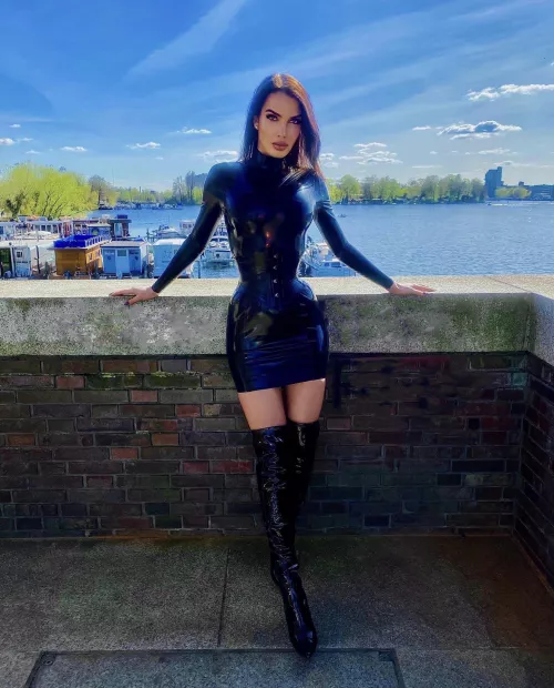 What's the first thing that comes to your mind when you see me in this?