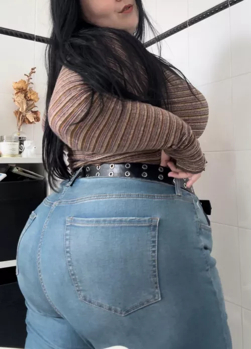 cold enough to wear full jeans again ❤️