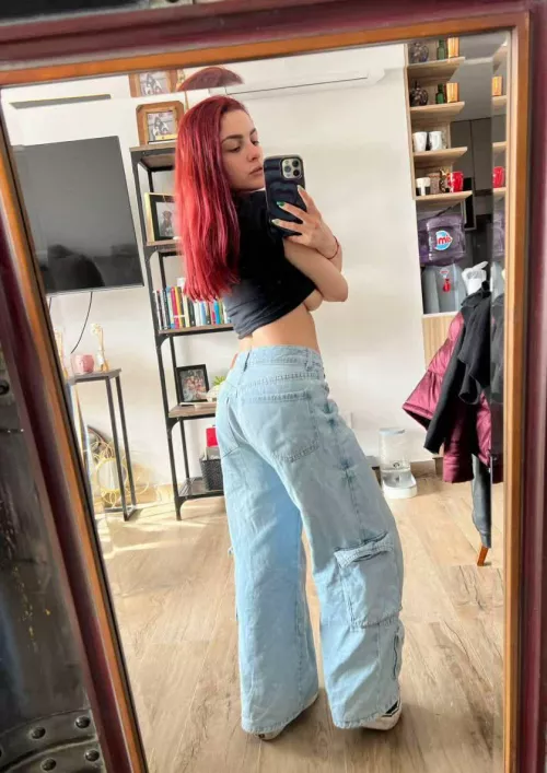 I always look forward to a good mirror selfie to share