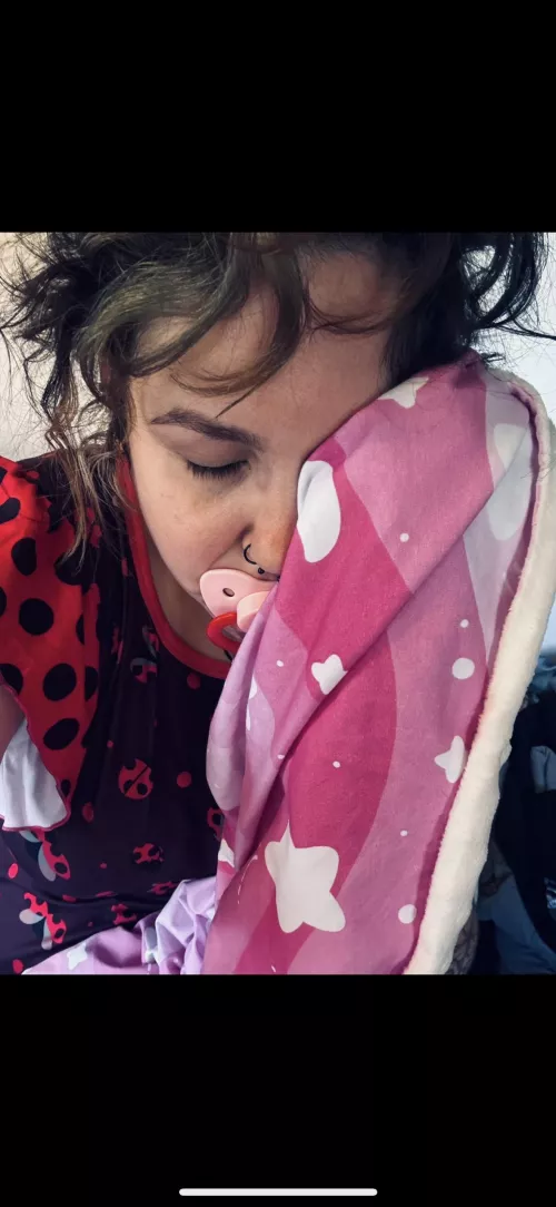 I just wanna nap 😴 