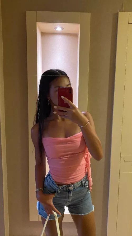 m/18 currently for vacation in the usa with my gf looking for a bbc bull who wanna fuck my gf in front of me. are you interested?