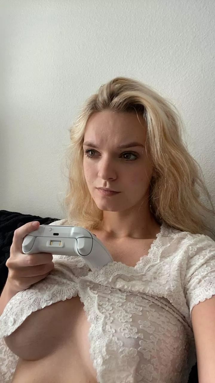 Me trying to decide whether to game or masturbait