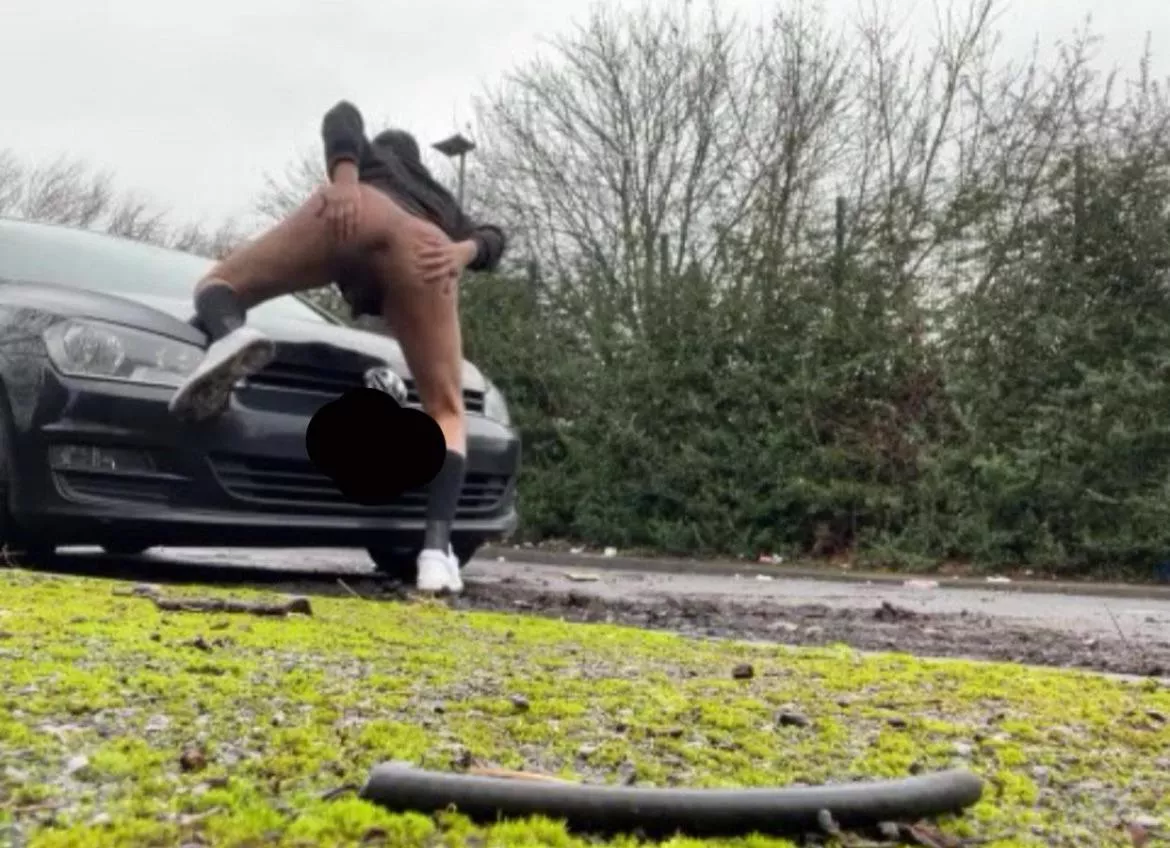 Who enjoys public play? UK if anyone would like to meet :) 