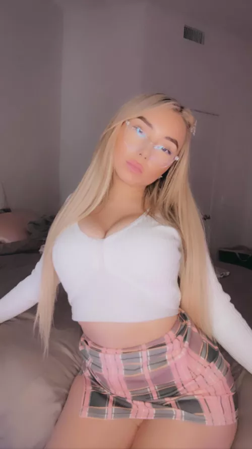 would be be studying or fucking? 💕🙊