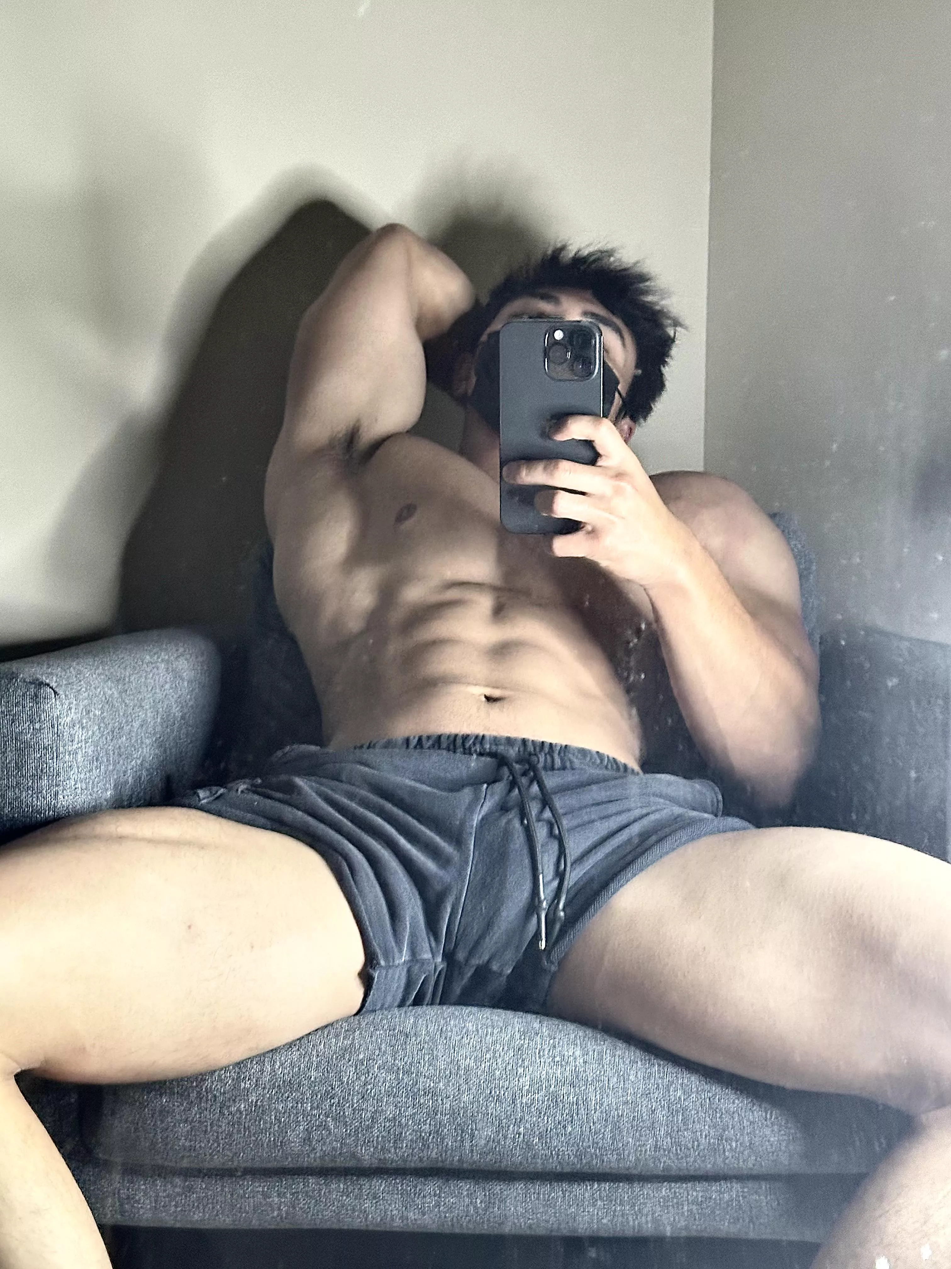 [19] would u suck me on the first date?