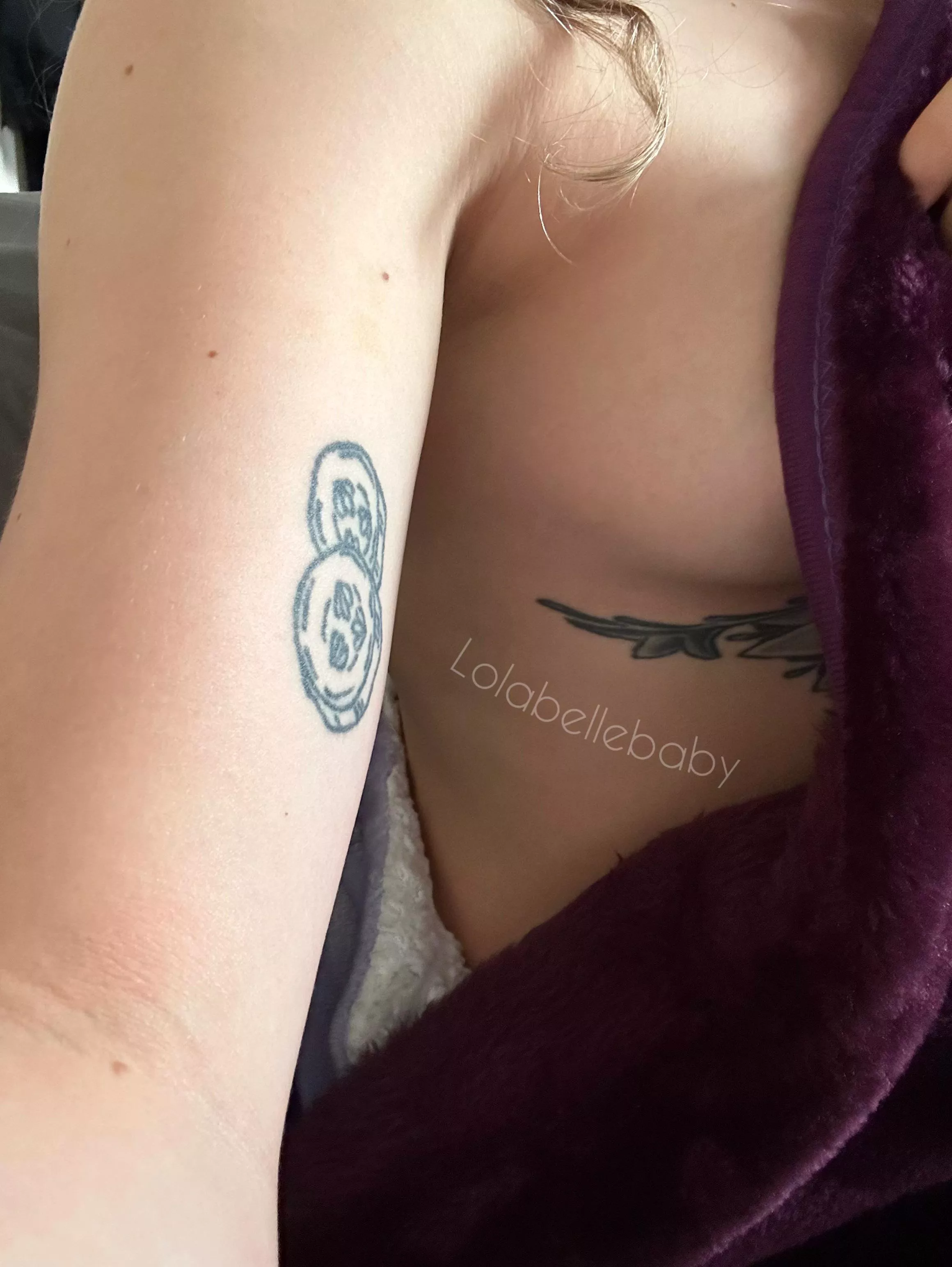 Good morning! Does anyone else here sleep naked? 😉 