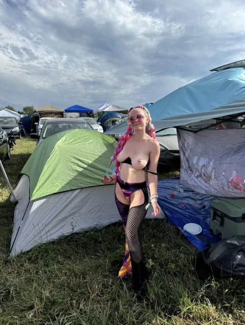 i walked to every campsite until i found someone who wanted to fuck me 
