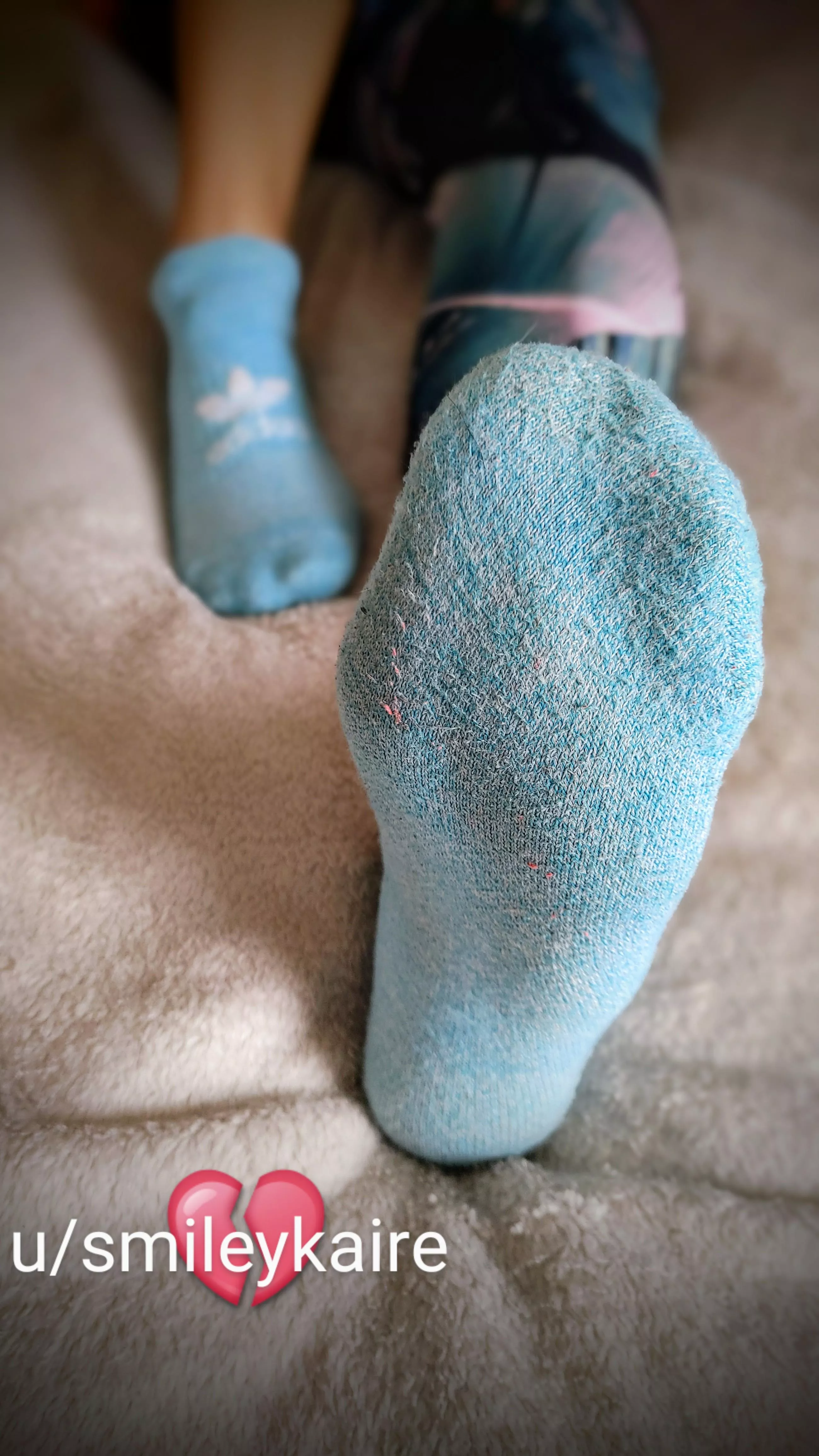 My x used to always tell me that my [F]eet stink🥺 he was kind of a dick.. (oc) 