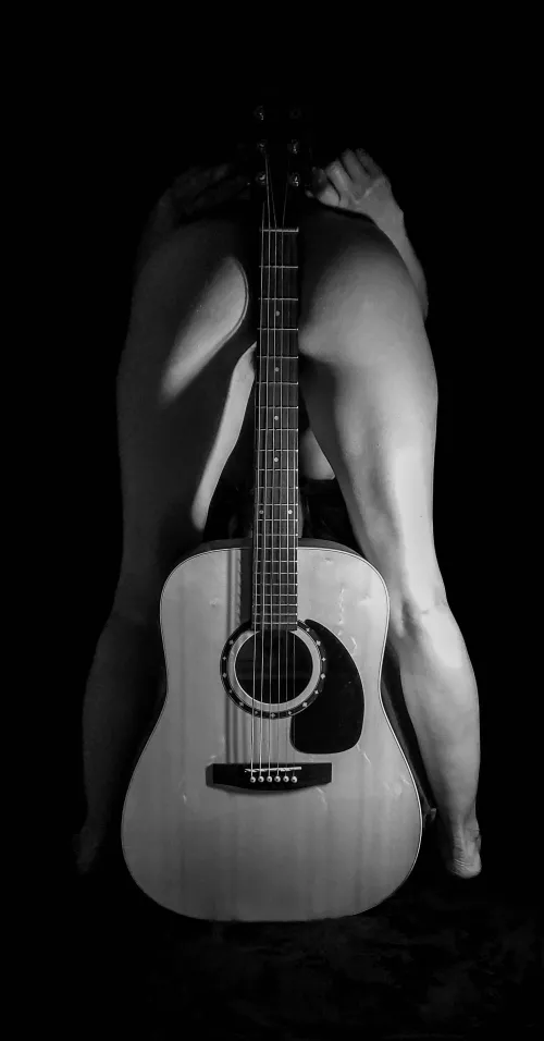 Requested pose, another with instrument 