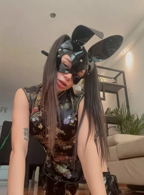 score my outfit from 1 to 10 honey)