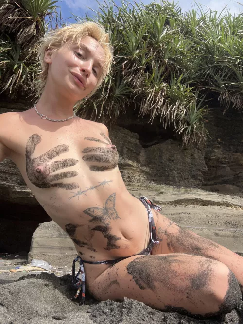 Very fun beach day this summer 