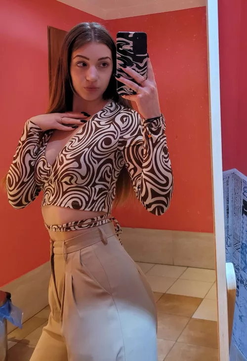 would you be proud if im your girlfriend?