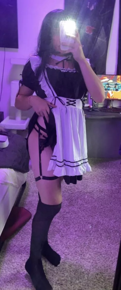 First time posting pls be nice :)      Slutty maid service for hire :p