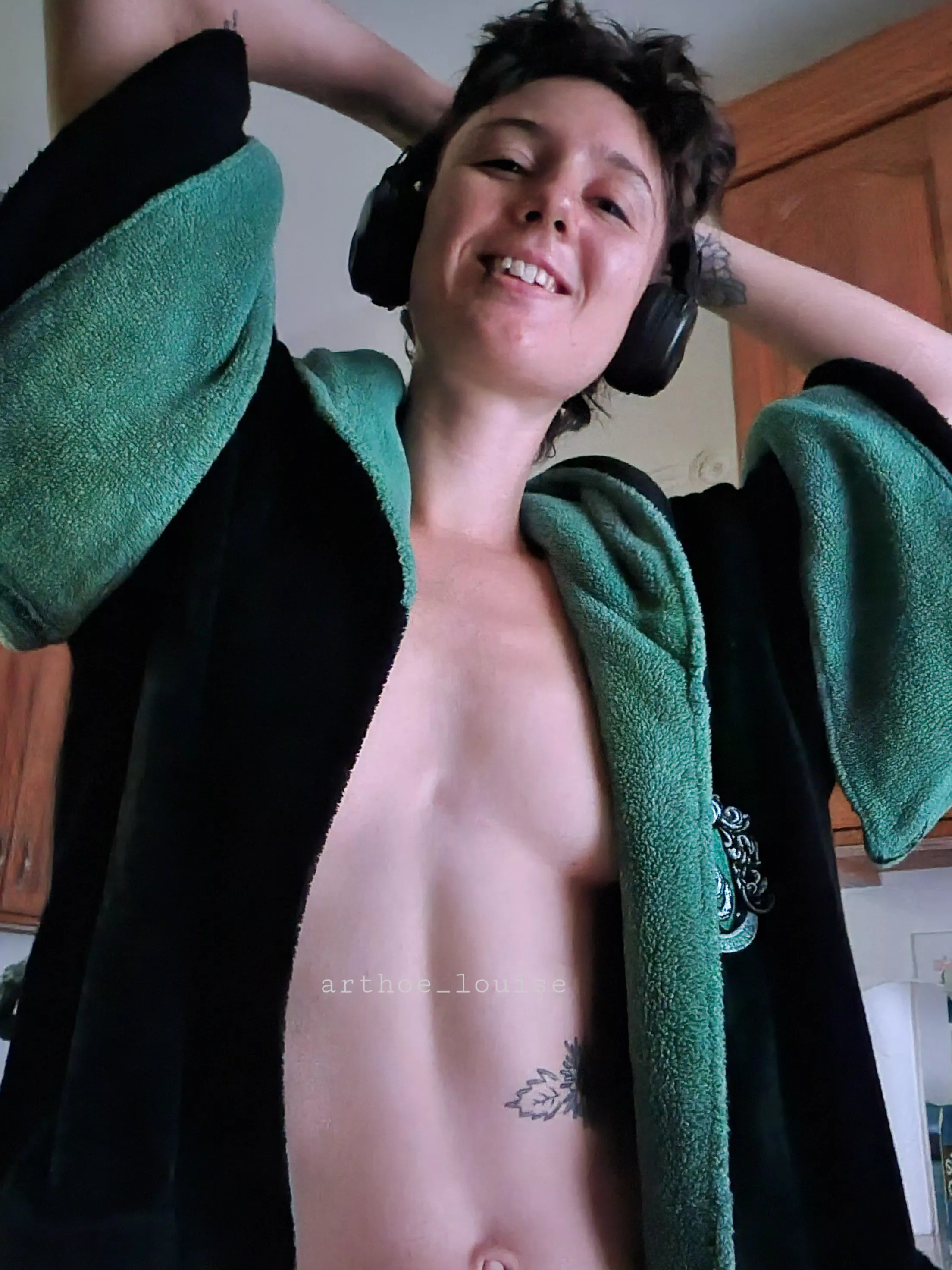 I win the kitchen dance off