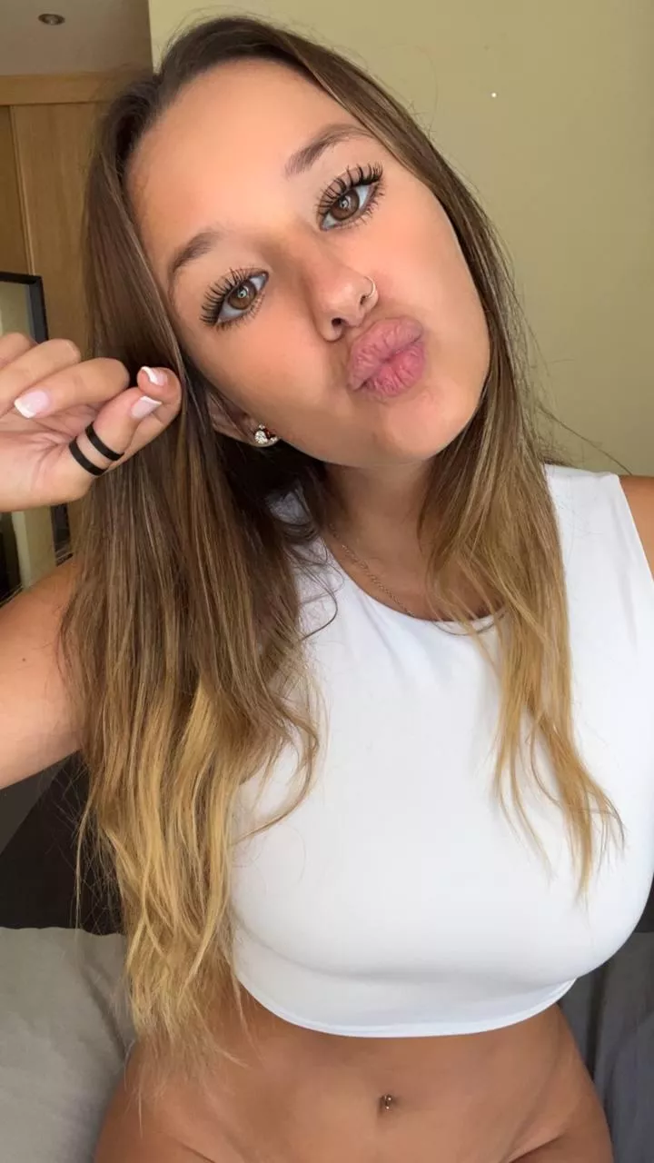 I wonder if college girls like me are a turn on