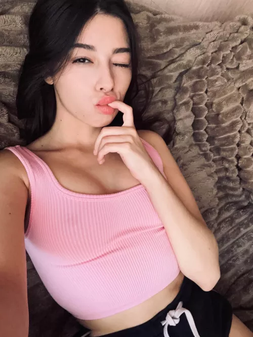 I'm dying to be someone's little toy every night f18