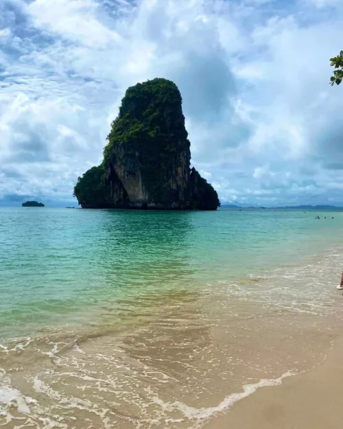 Life's tiring, so I will always choose vitamin sea. 