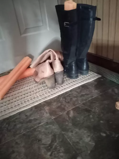 My boots and my wifes boots,Guess which ones are mine !!!!!