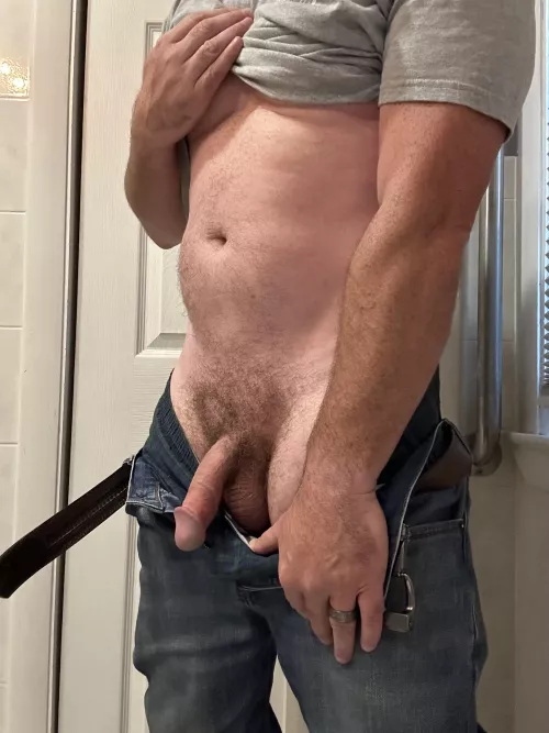 No one fucks like a horny dad (40)