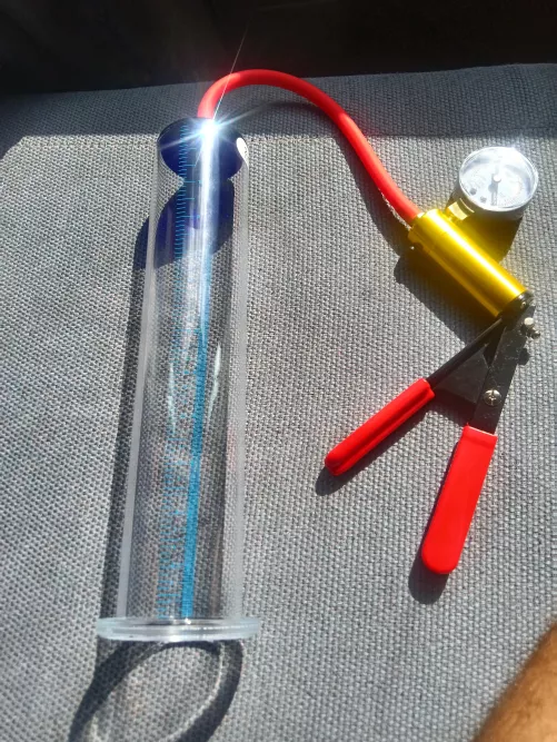 Penis pump causing a lot of pain around my penis, should I buy a rubber seal? This is my first time pumping. I'm pumping for size and trying to get permanent growth, is there any other thing I should use like a sleeve or something with my pump?