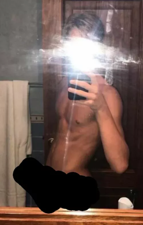 21 hung straight curious dom looking for fit jocks/muscle. Hmu. Face required. 