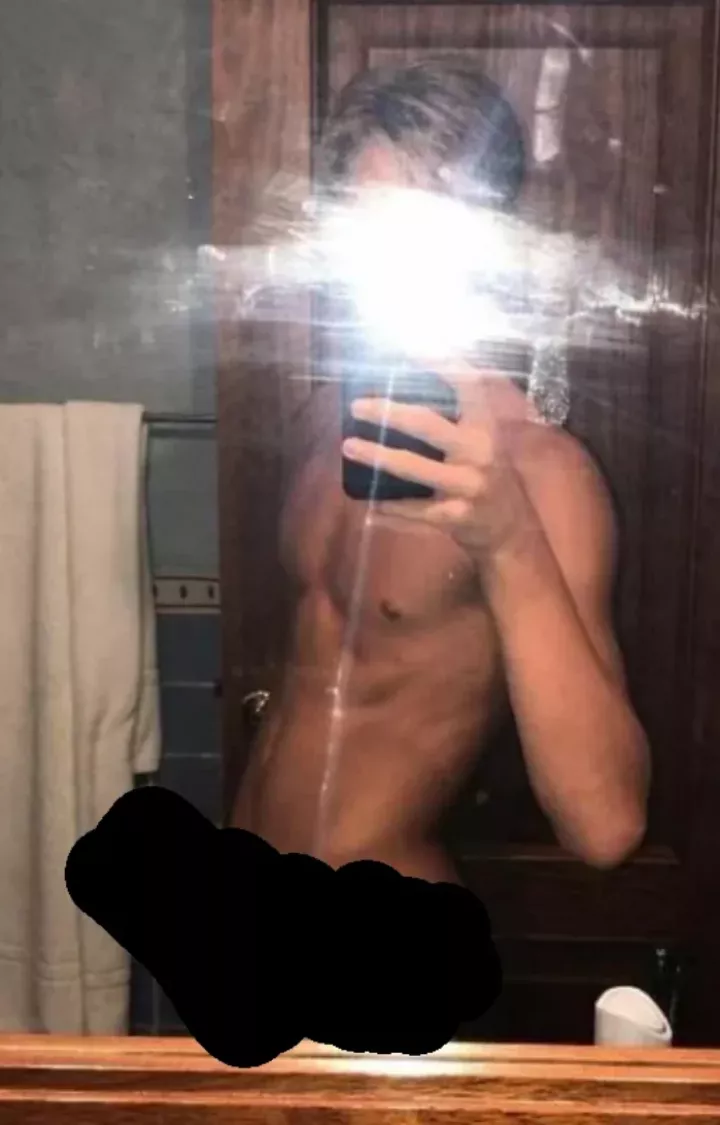 21 hung straight curious dom looking for fit jocks/muscle. Hmu. Face required. 