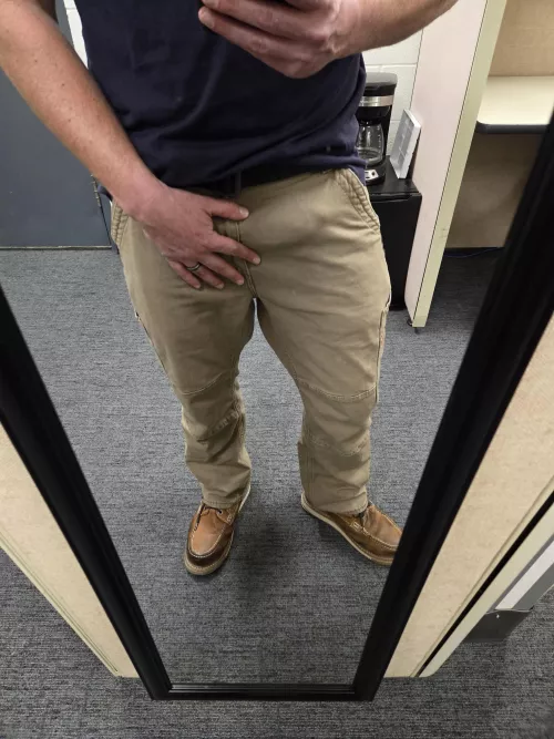 40M...Horny and Hard AF this morning! Any ladies want to lend me a hand? 