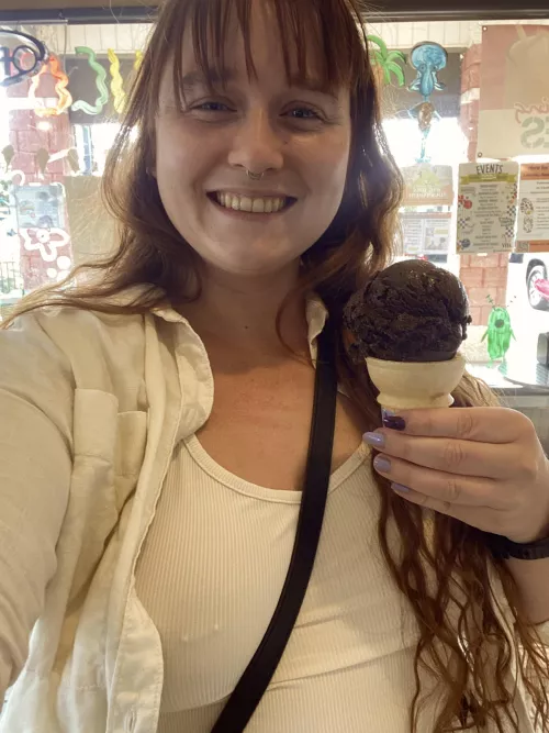 Braless for ice cream. It‘s a little chilly huh? 