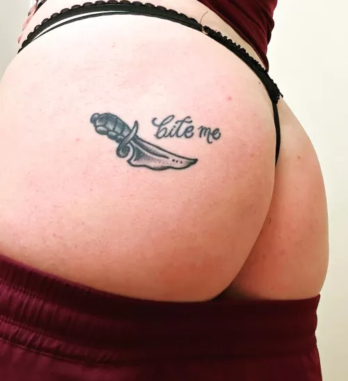 Breakfast is imported so can I sit this ass on your face so you can eat daddy😈