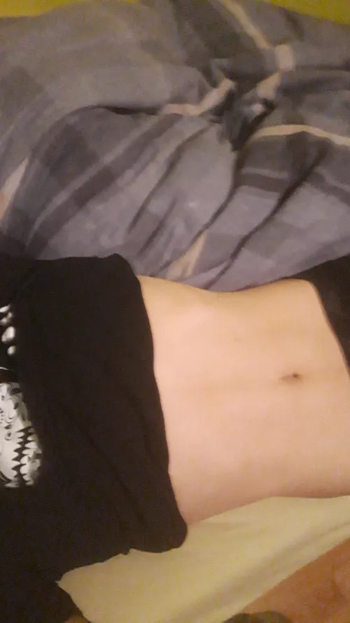 Eh since you all seem to be doing this today, boytummy :33
