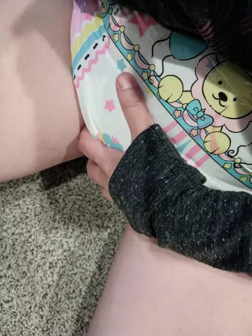 I can't close my legs π«£