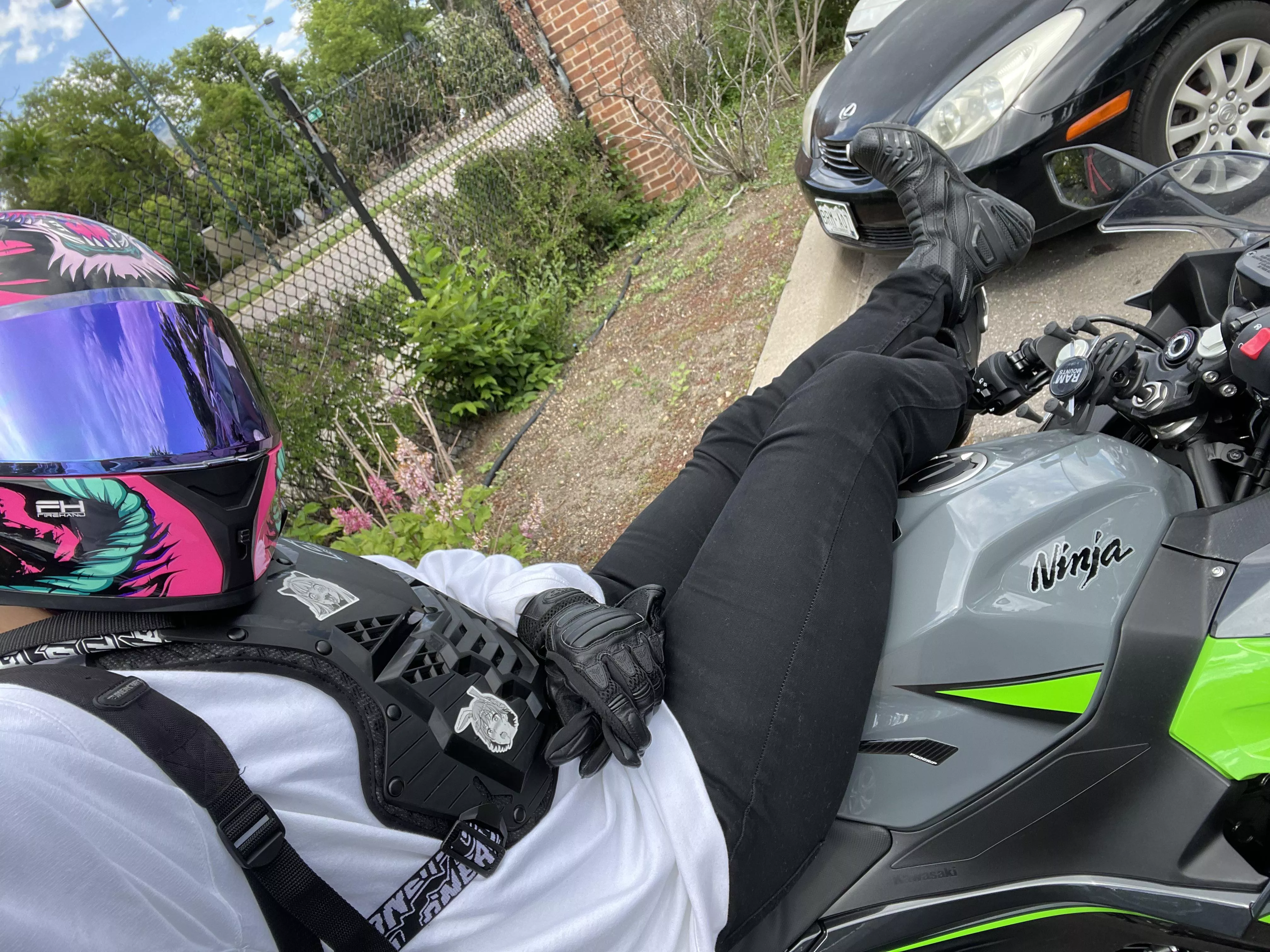 😋 I like when guys can’t tell if I’m a girl or boy when I ride 