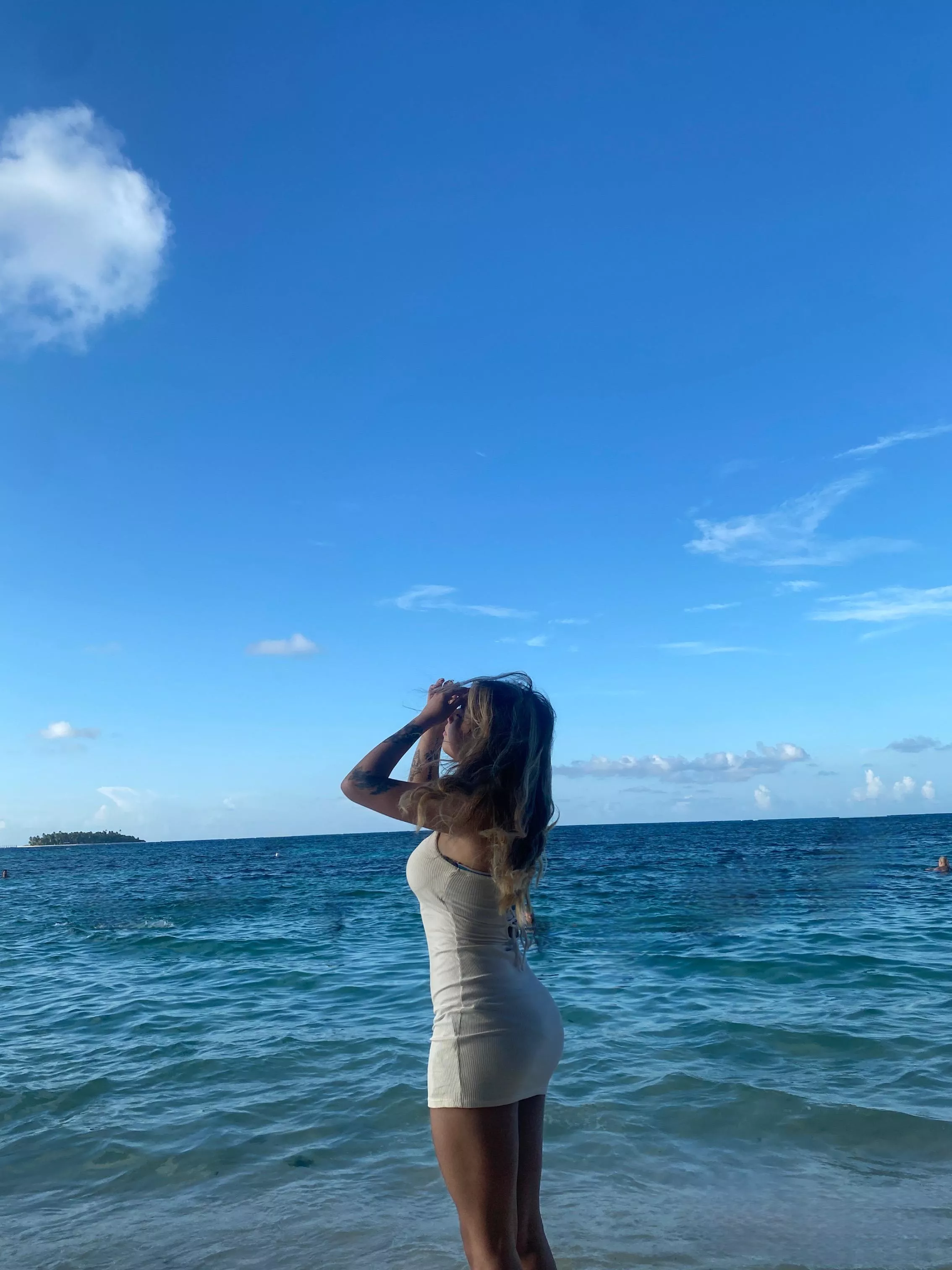 I love my swimming dress 