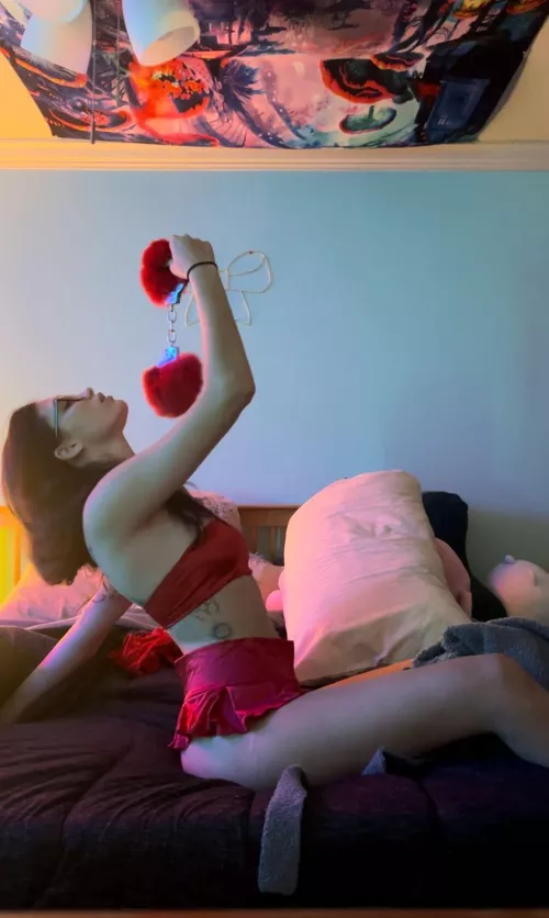 I wanna lock you up with these handcuffs and have my fun