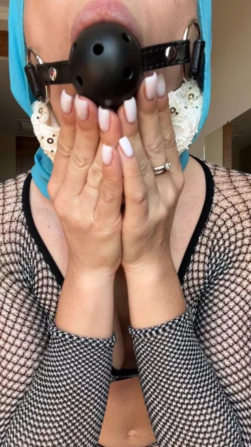 I want you to put my fingers into your mouth...