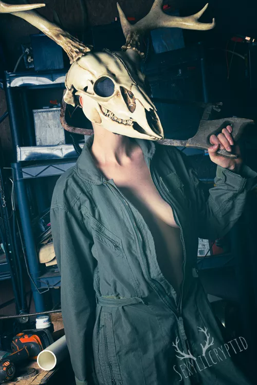 If you're this close, it's too late to run~