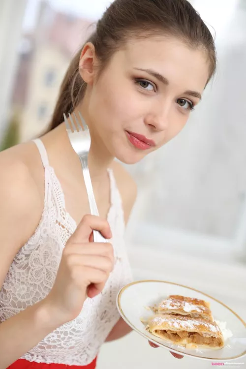 Love a girl who can eat